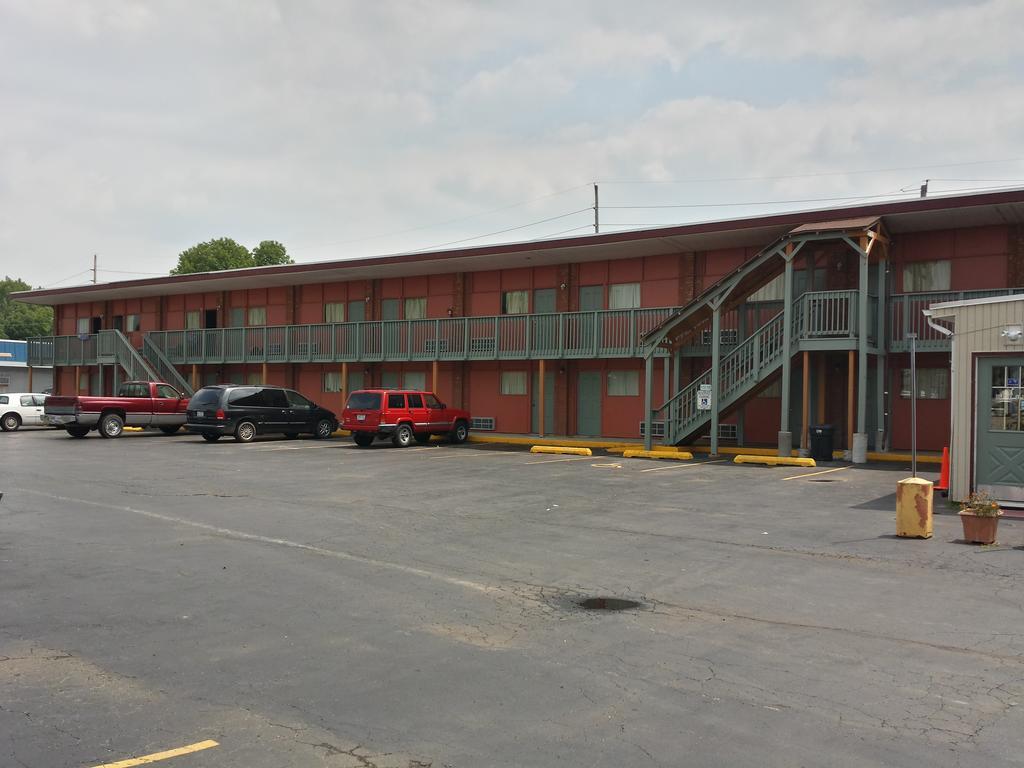 Trailway Motel - Fairview Heights Buitenkant foto